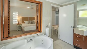 Waters Edge Apartment