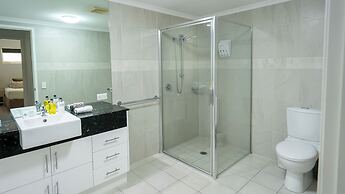 Waters Edge Apartment