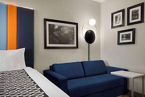 La Quinta Inn & Suites by Wyndham Oxford - Anniston