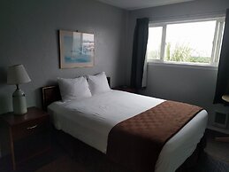 Ocean Shores Inn & Suites
