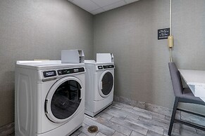 Hampton Inn & Suites Louisville East