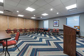 Hampton Inn & Suites Louisville East