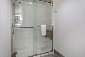 Hampton Inn & Suites Louisville East