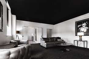 The Delafield Hotel