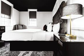 The Delafield Hotel