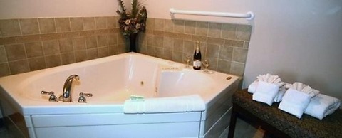 Hearthstone Inn & Suites