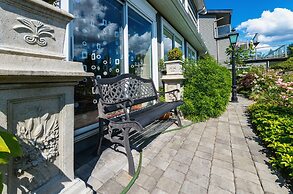 Crystal's View Bed & Breakfast