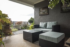 Crystal's View Bed & Breakfast