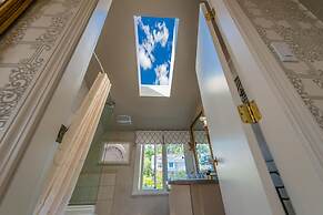 Crystal's View Bed & Breakfast