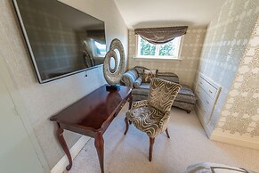 Crystal's View Bed & Breakfast