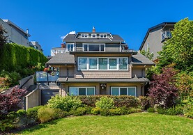 Crystal's View Bed & Breakfast