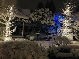 Crystal's View Bed & Breakfast