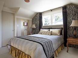 Crystal's View Bed & Breakfast