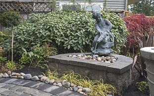 Crystal's View Bed & Breakfast