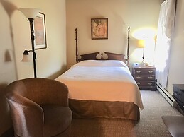 Afton House Inn