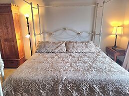 Afton House Inn