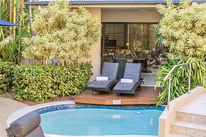 Meridian Port Douglas - Adults only