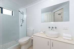 Meridian Port Douglas - Adults only