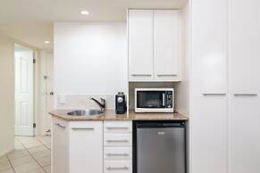 Meridian Port Douglas - Adults only