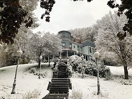 Mont Rest Inn