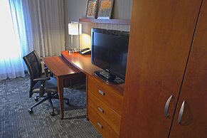 Courtyard by Marriott Hamilton