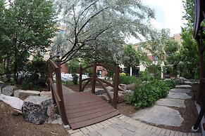 Courtyard by Marriott Hamilton