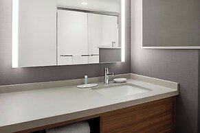 Courtyard by Marriott Hamilton