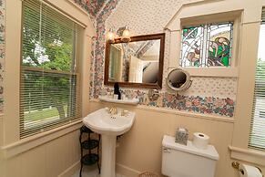 Yelton Manor Bed & Breakfast