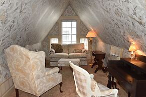 Yelton Manor Bed & Breakfast