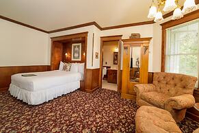 Yelton Manor Bed & Breakfast