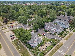 Yelton Manor Bed & Breakfast