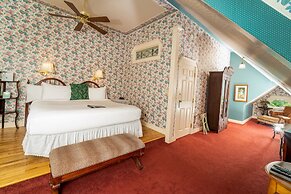 Yelton Manor Bed & Breakfast