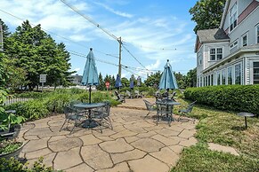 Yelton Manor Bed & Breakfast