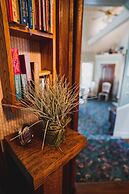 Yelton Manor Bed & Breakfast