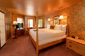 Yelton Manor Bed & Breakfast