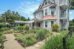 Yelton Manor Bed & Breakfast