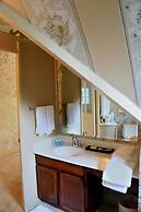 Yelton Manor Bed & Breakfast