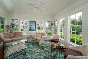 Yelton Manor Bed & Breakfast