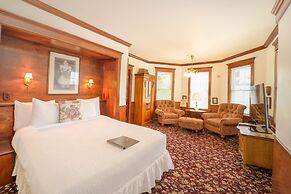 Yelton Manor Bed & Breakfast