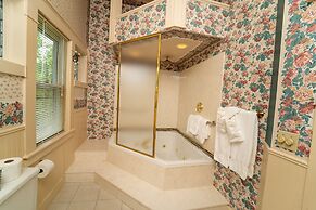 Yelton Manor Bed & Breakfast