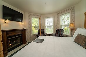 Yelton Manor Bed & Breakfast