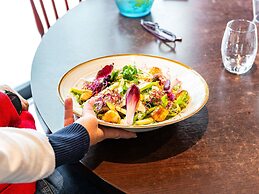 greet Hotel Massieux Lyon Nord