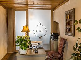 CRU Hotel