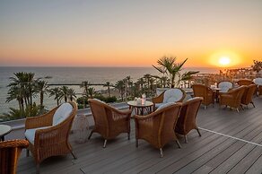Constantinou Bros Pioneer Beach Hotel