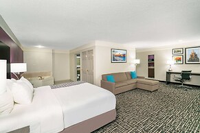 La Quinta Inn & Suites by Wyndham Latham Albany Airport