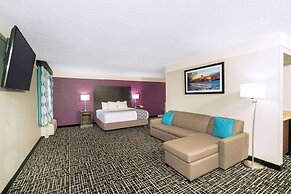La Quinta Inn & Suites by Wyndham Latham Albany Airport