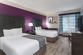 La Quinta Inn & Suites by Wyndham Latham Albany Airport
