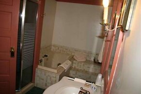 Strasburg Village Inn