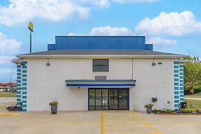 Motel 6 Franklin, OH
