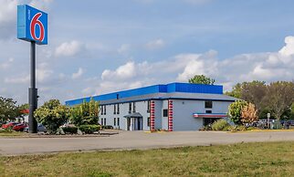 Motel 6 Franklin, OH